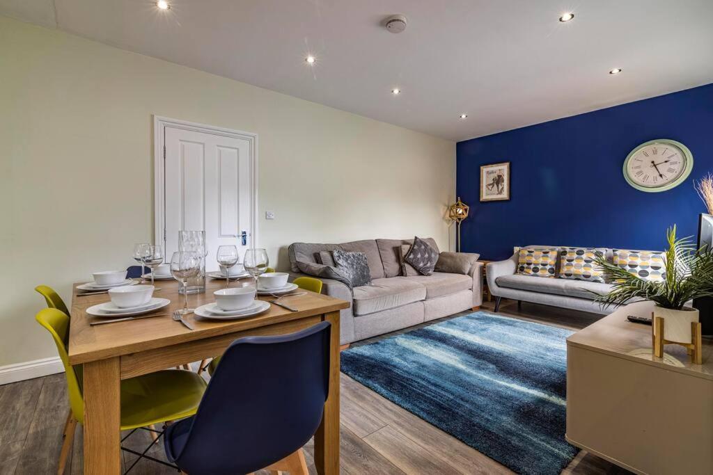 Dovecote House Beeston Private Parking 15Mins From Nottingham City Centre Close To Qmc Hospital Exterior photo