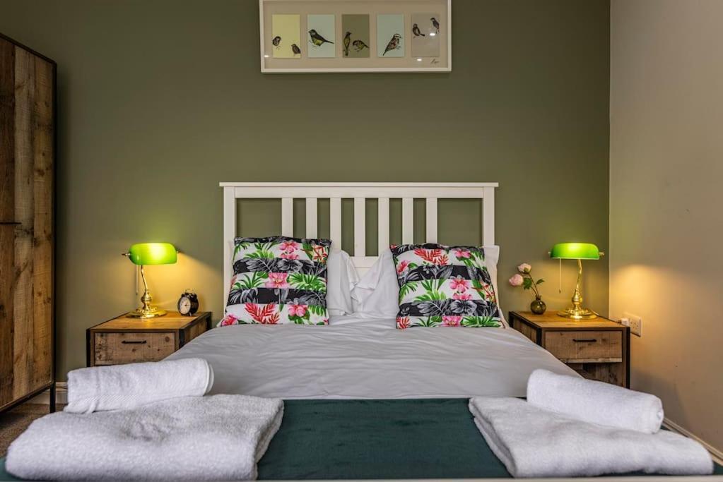 Dovecote House Beeston Private Parking 15Mins From Nottingham City Centre Close To Qmc Hospital Exterior photo