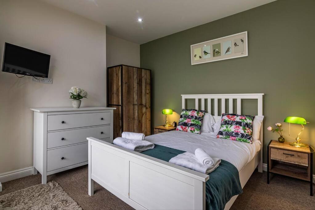 Dovecote House Beeston Private Parking 15Mins From Nottingham City Centre Close To Qmc Hospital Exterior photo